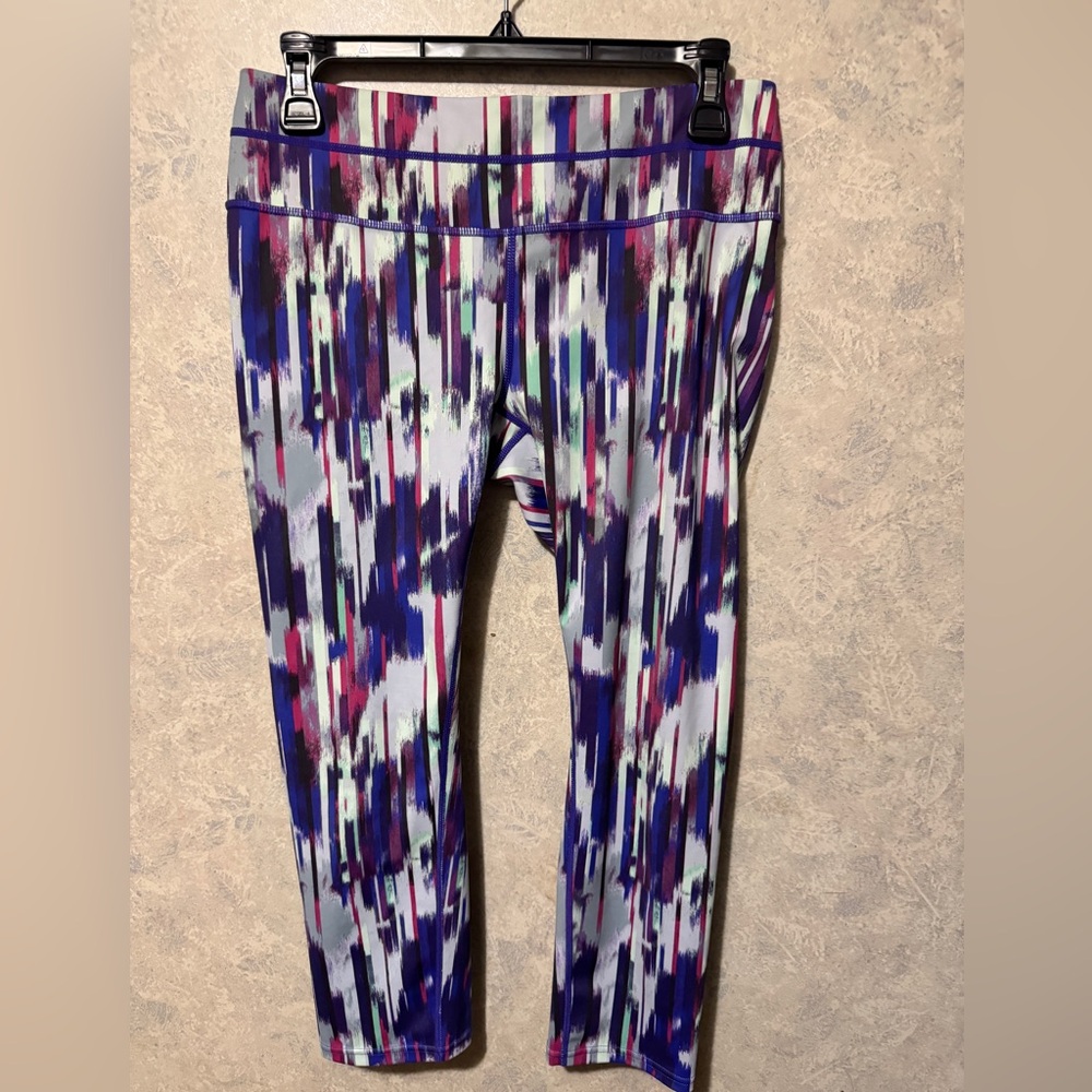 Athleta Leggings Women's medium Purple Style Gray  Yoga Capri 438851